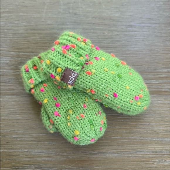 Peppercorn Kids kids green speckled cable knit hand mittens size s/m 2T 3T - Picture 1 of 4
